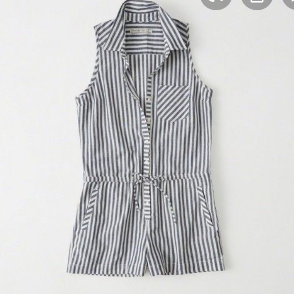 Abercrombie & Fitch blue striped romper, Medium